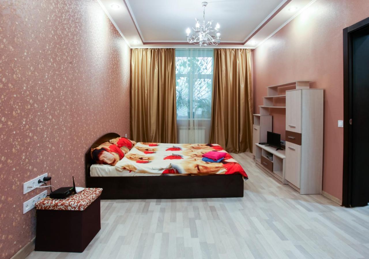 Sweet Home Apartment Kiev Dış mekan fotoğraf
